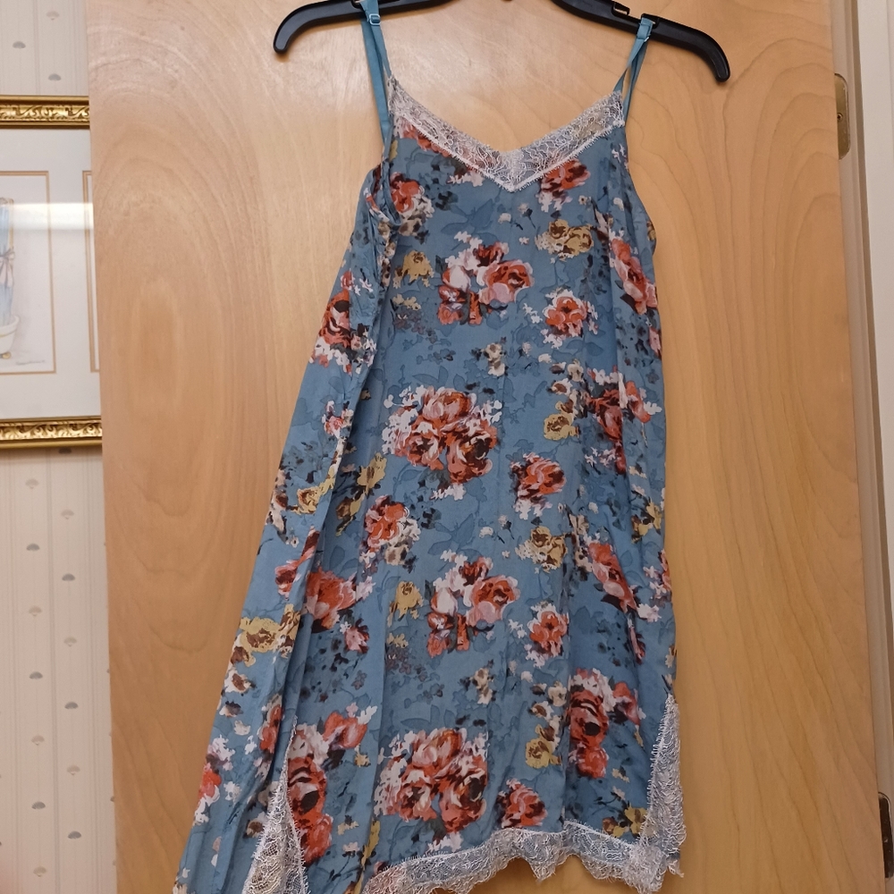 Shabby Chic Blue Floral Lace long tank top S